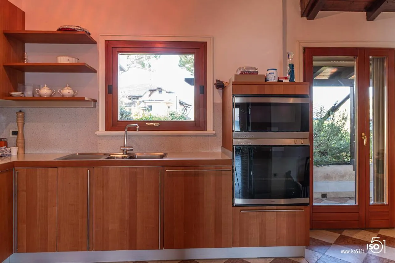 Βίλα Lake Front Luxury Apartment (Adults Only) Σιρμιόνε