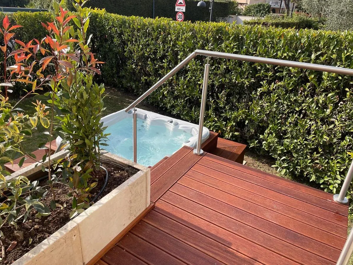 Lake Front Luxury Apartment (Adults Only) Σιρμιόνε Βίλα