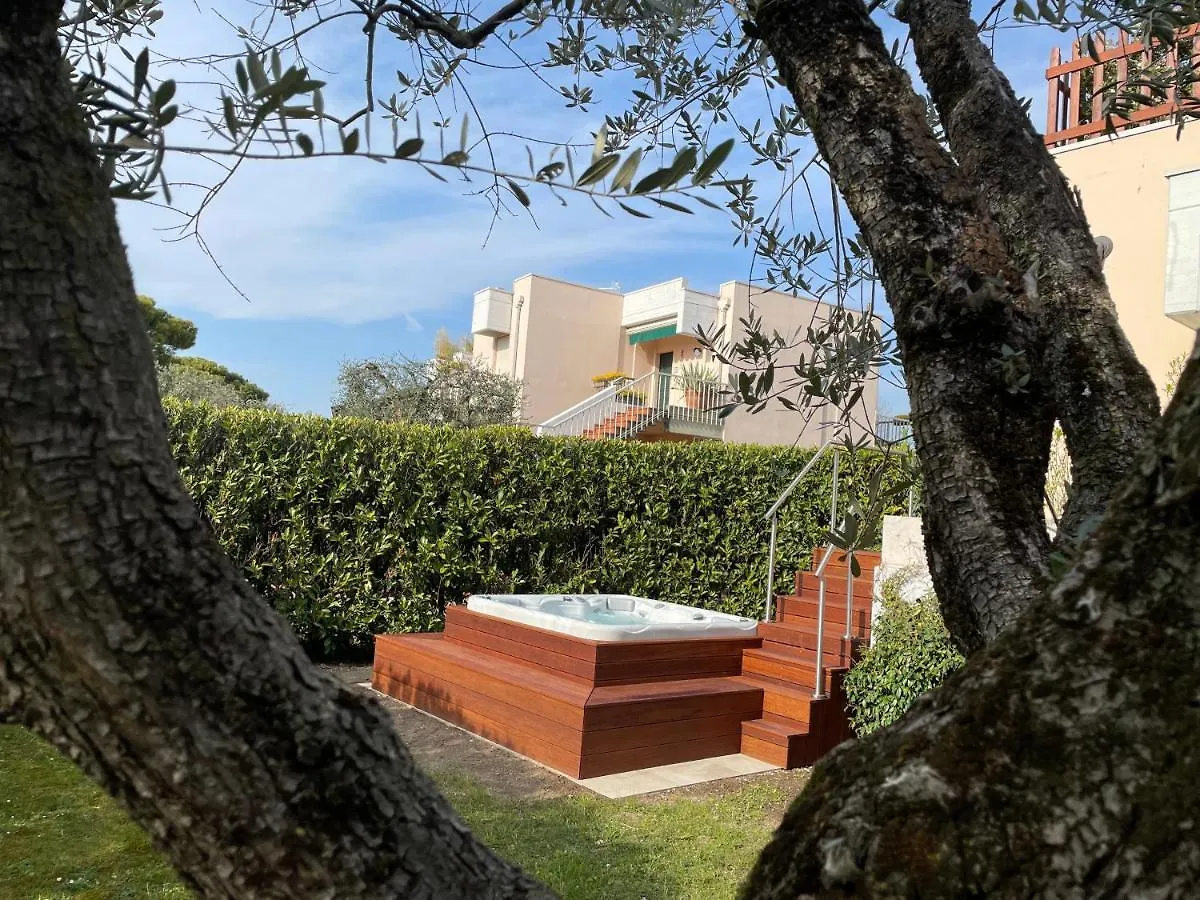 Βίλα Lake Front Luxury Apartment (Adults Only) Σιρμιόνε Ιταλία